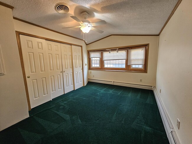 Building Photo - 29 Kris Ann Dr
