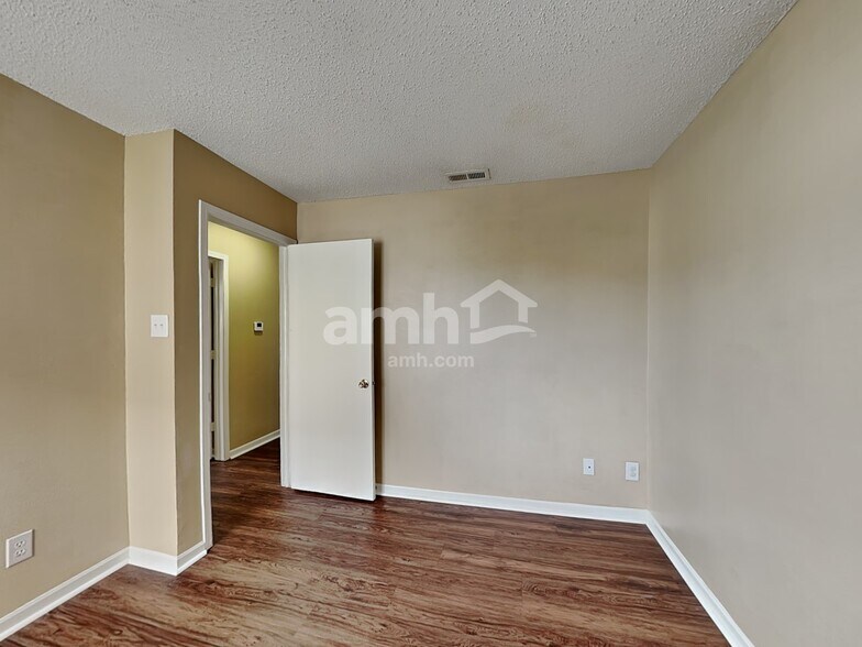 Building Photo - 3210 Black Forest Ln