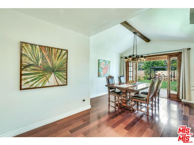 Building Photo - 4224 Beethoven St