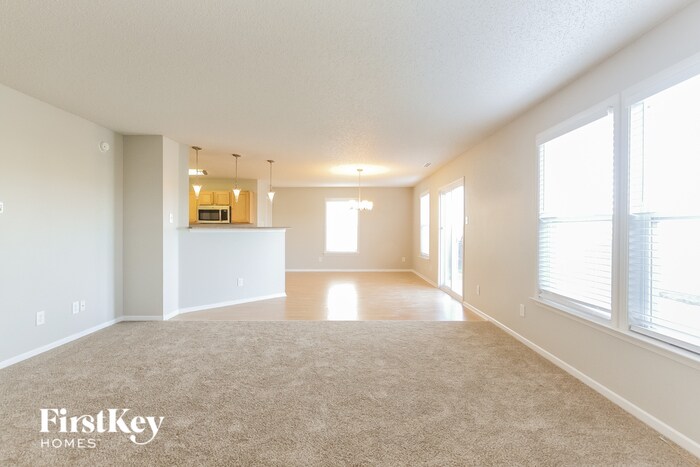 Building Photo - 8250 S Rising Sun Dr