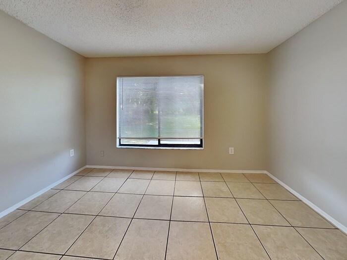 Building Photo - 1388 Bramblewood Dr