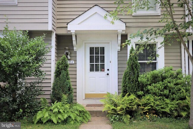 Building Photo - 1594 Poplar Grove Dr