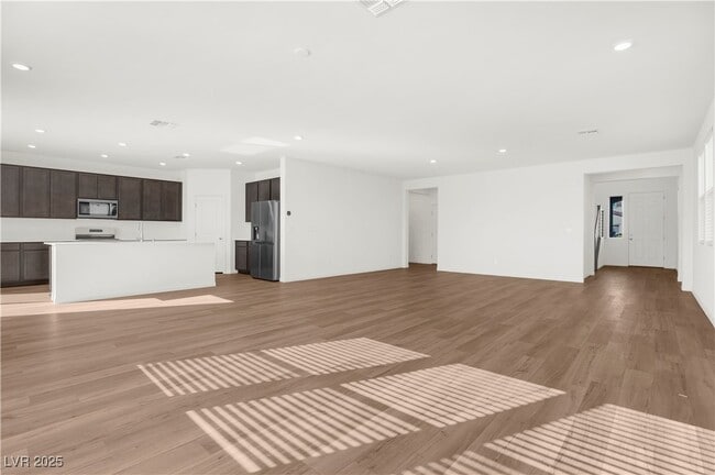 Building Photo - 3055 Magnolia Rnch Ave