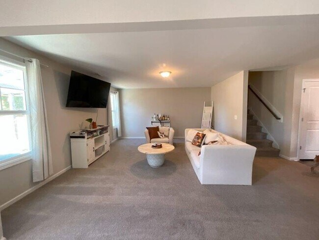 Building Photo - 3704 Stone St