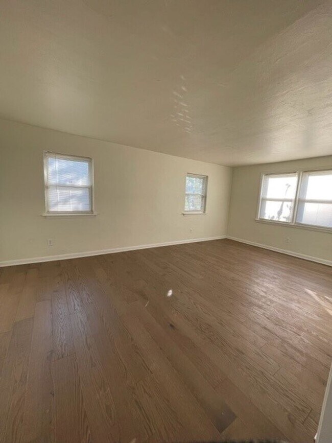 Building Photo - 4025 S Plaza Trail