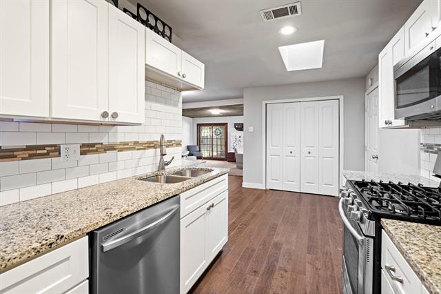 Building Photo - 2942 Esterbrook Dr
