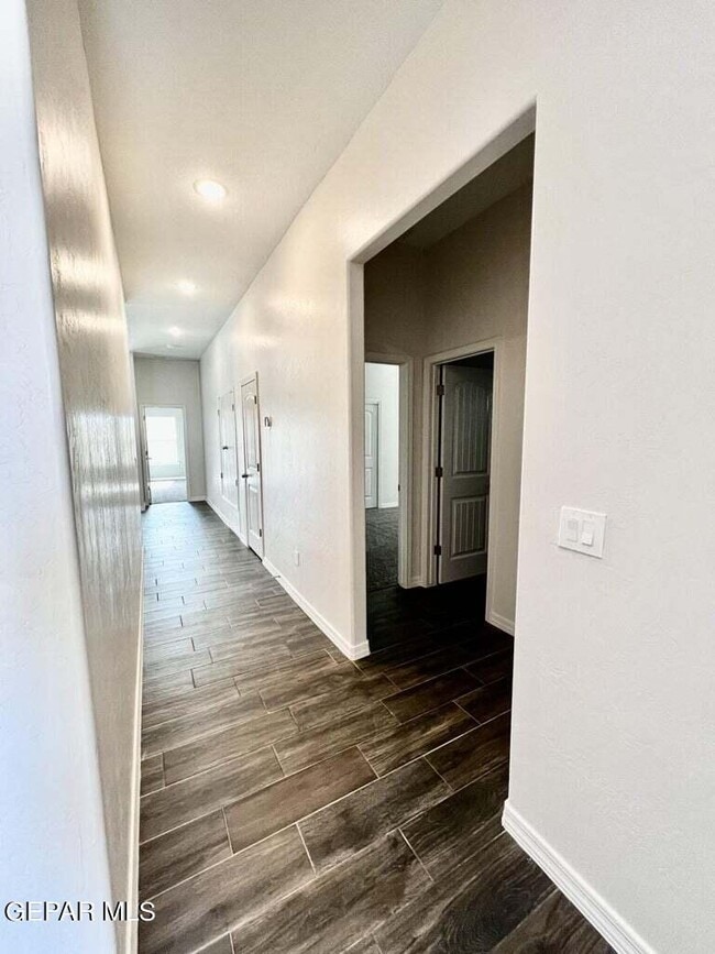 Building Photo - 13652 Glen Vista Ln