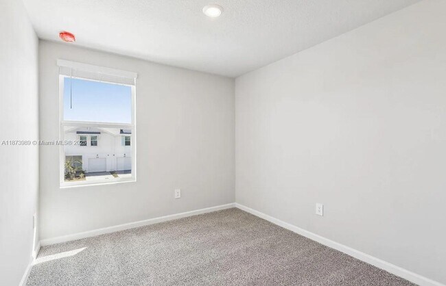 Building Photo - 478 Salisbury Cir