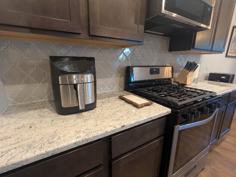 Building Photo - 4025 Spotted Dove Dr