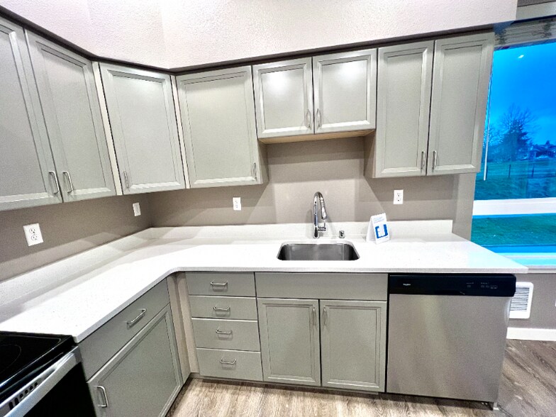 Building Photo - 2330 Yakima Ct