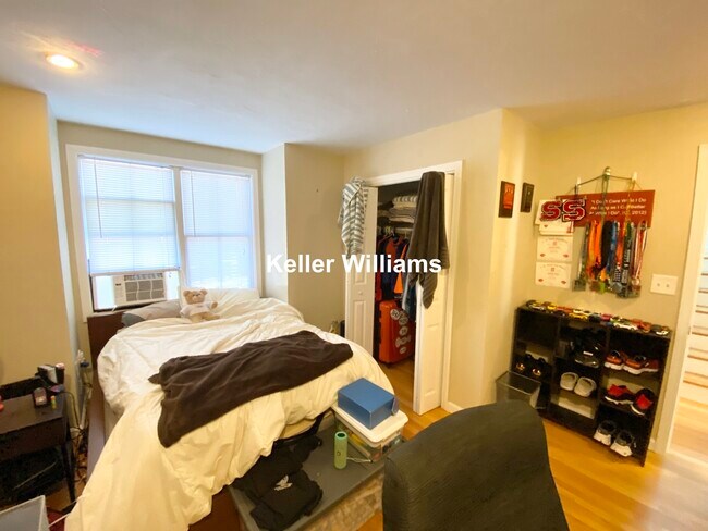 Building Photo - 1440 Tremont St