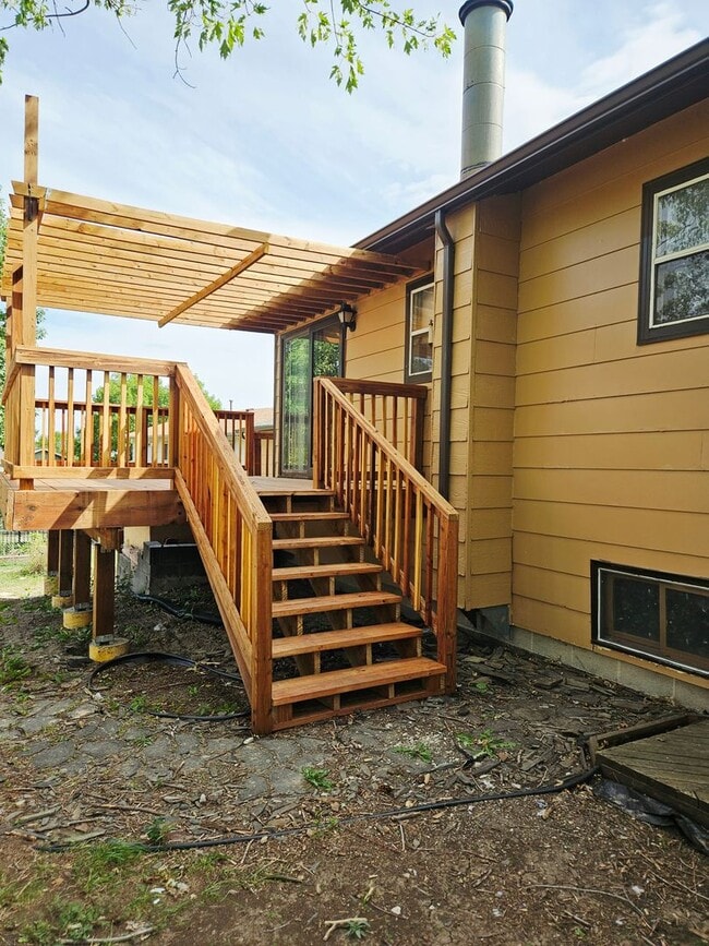 Building Photo - 908 Antares Ct