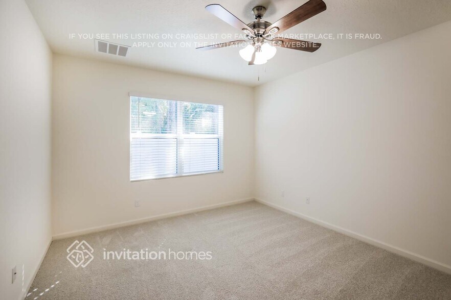 Building Photo - 493 Seaspray Dr