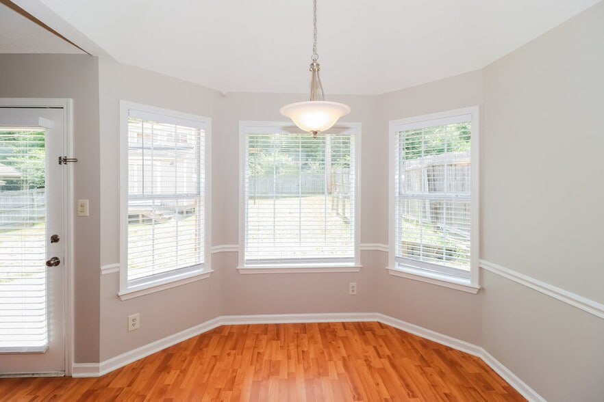 Building Photo - 7203 Amberly Way Dr