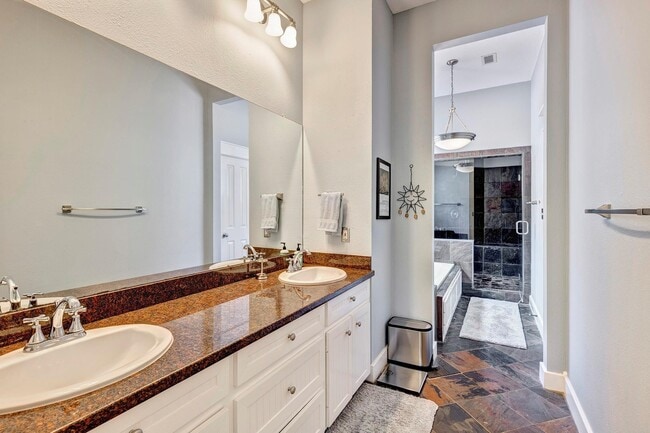 Building Photo - 511 W 22nd St