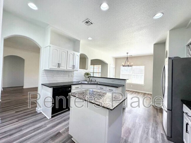 Building Photo - 11006 S Madison St