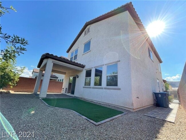 Building Photo - Modern Designed Home in a Cul-De-Sac within a Gated Southwest Community