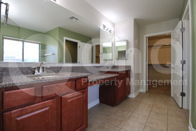 Building Photo - 22310 E Creekside Ct