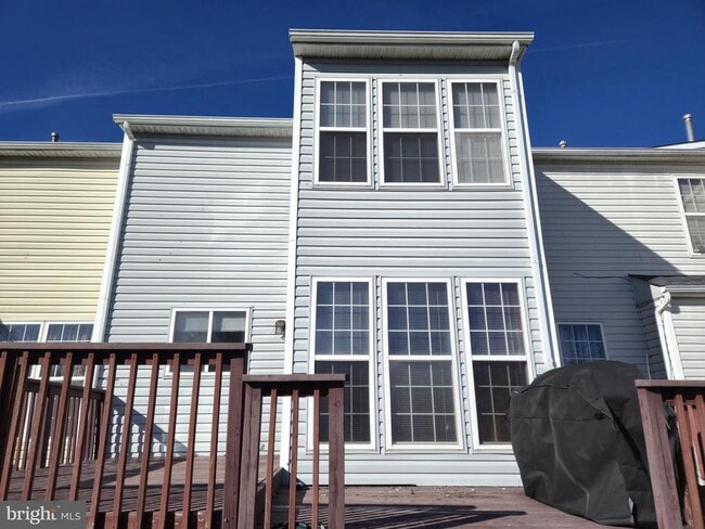 Building Photo - 157 Darling St