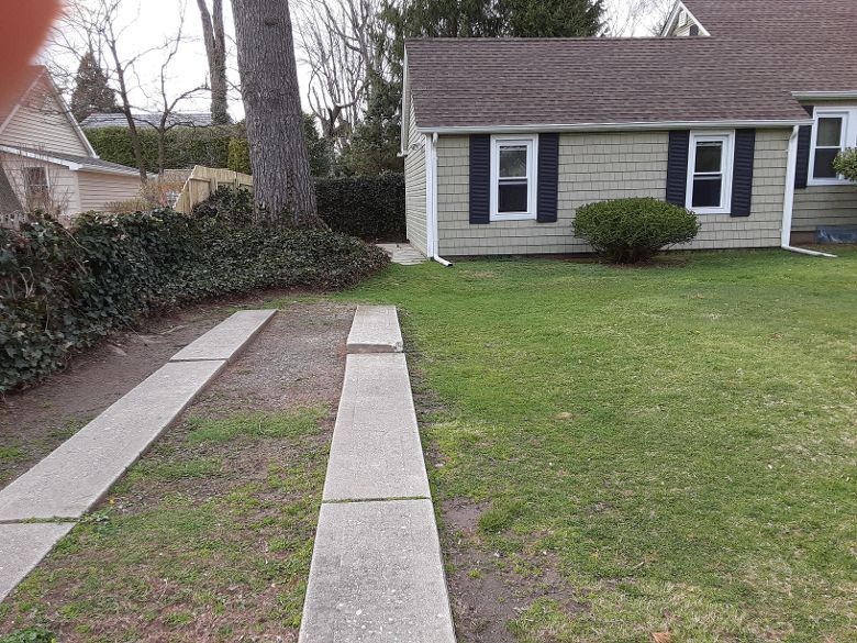 private driveway - 15 Ingersoll St
