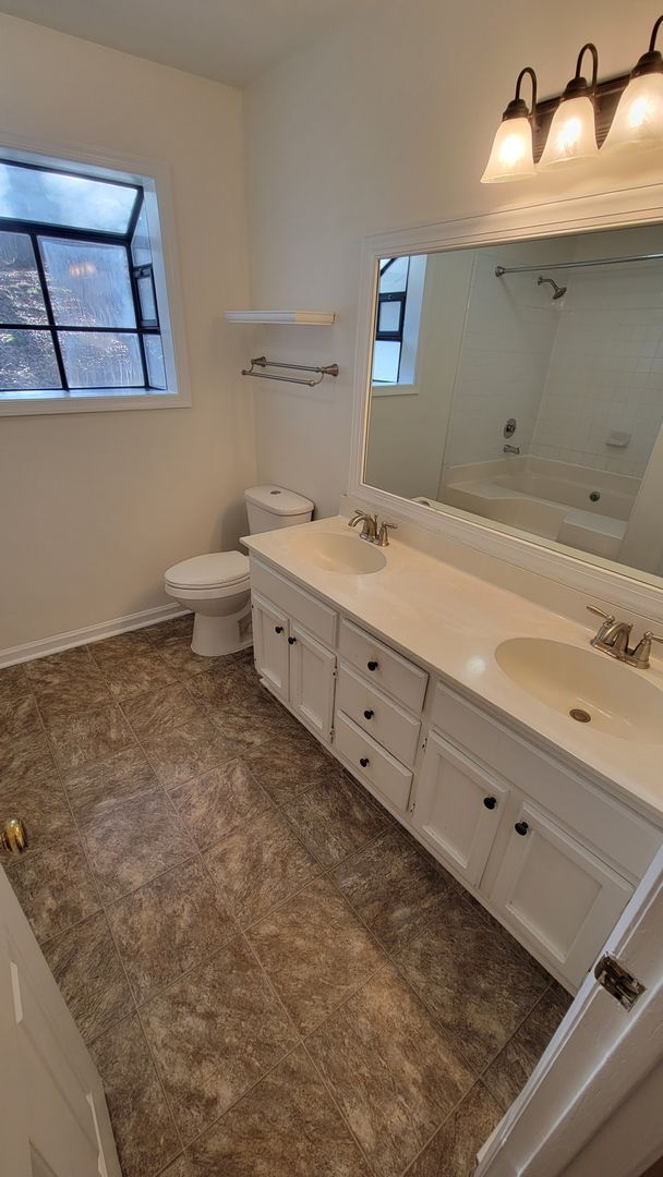 Building Photo - 3 Bed, 2 Bath Home Available in Mauldin