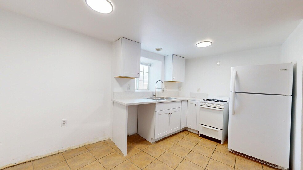 Building Photo - 1207 Barelas St SW