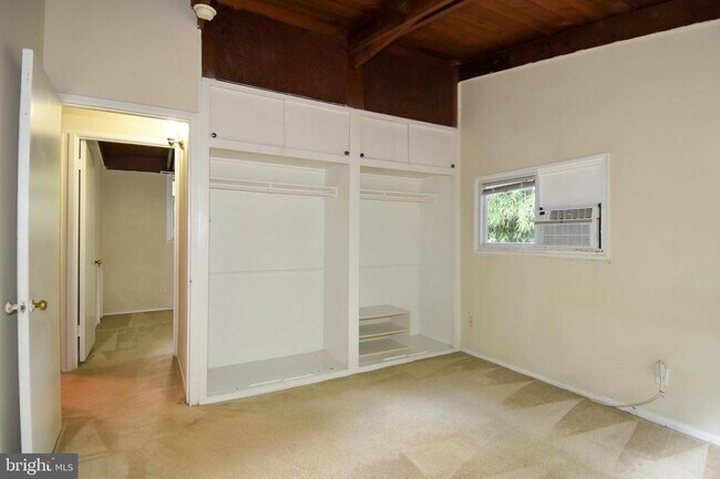 Building Photo - 3415 Gallows Rd
