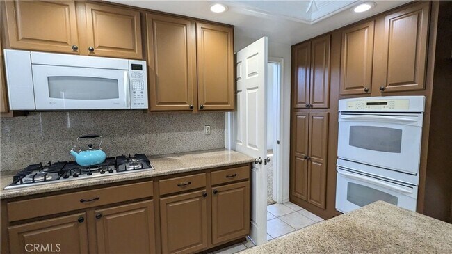 Building Photo - 40342 Corte Campeon