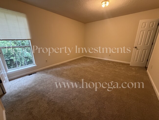 Building Photo - 91 Bailey Dr