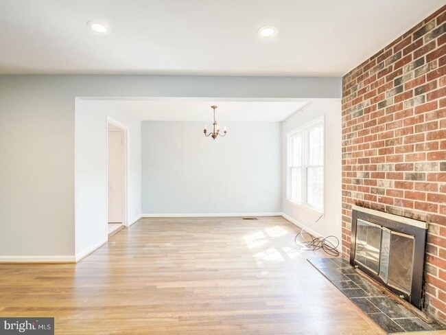Building Photo - 1012 N Pelham St