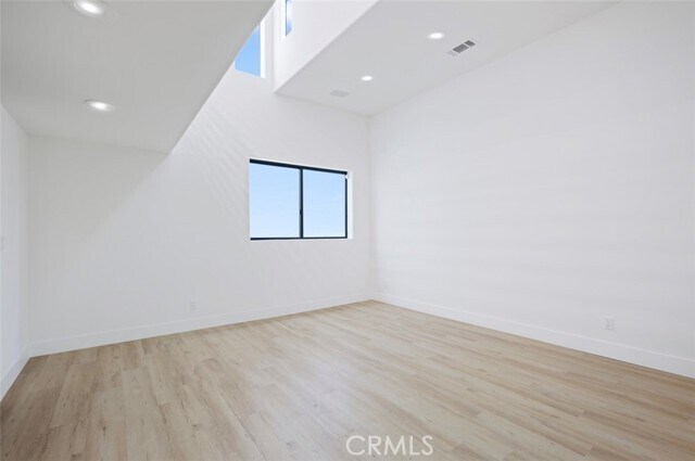 Building Photo - 648 Mystic View