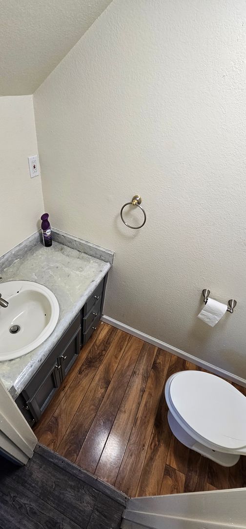 Building Photo - 2 bedroom 1.5 bath TownHome For Rent, North Reno