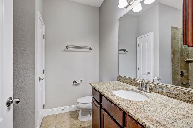 Building Photo - Experience Resort Living in Grand Hampton!