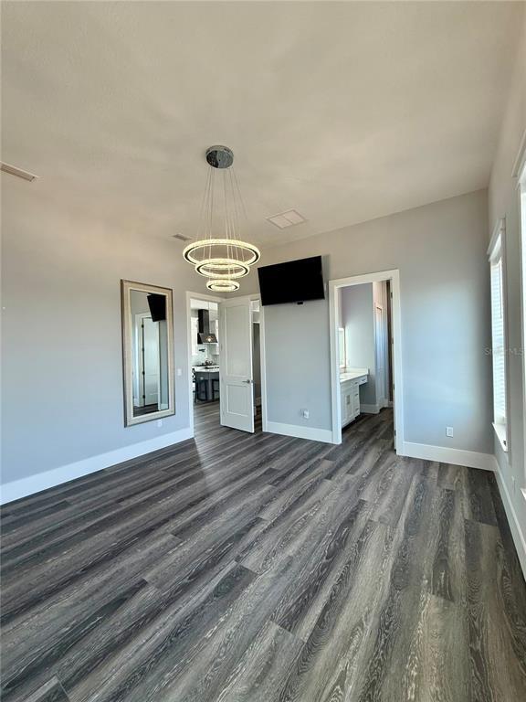 Building Photo - 304 N 7th St