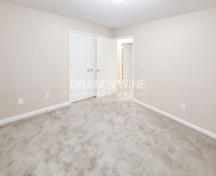 Building Photo - 3962 Sunset Lake Cove