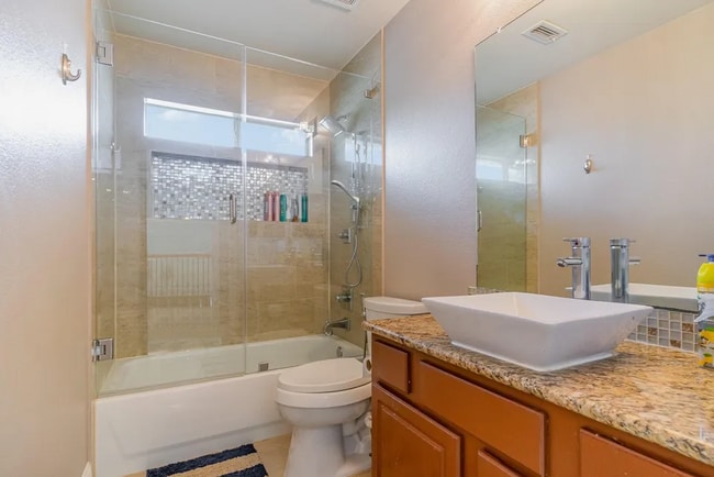 Building Photo - 1620 Ridgecove Dr