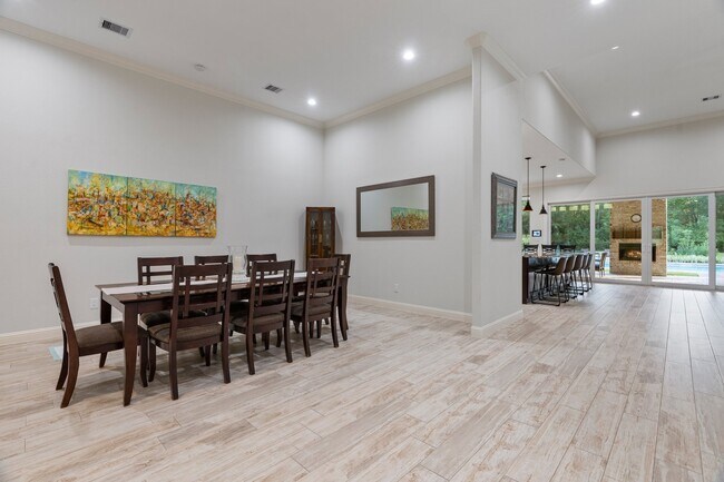 Building Photo - 25019 Butler Hill Ct