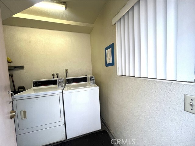 Building Photo - 14817 Sylvan St