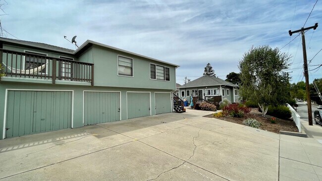 Building Photo - Charming Railroad District 2-Bedroom with Large Deck and 1-Car Garage
