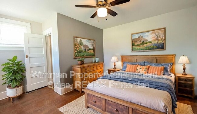 Building Photo - 1016 W Cucharras St