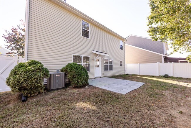 Building Photo - 4811 Sunburst Ln