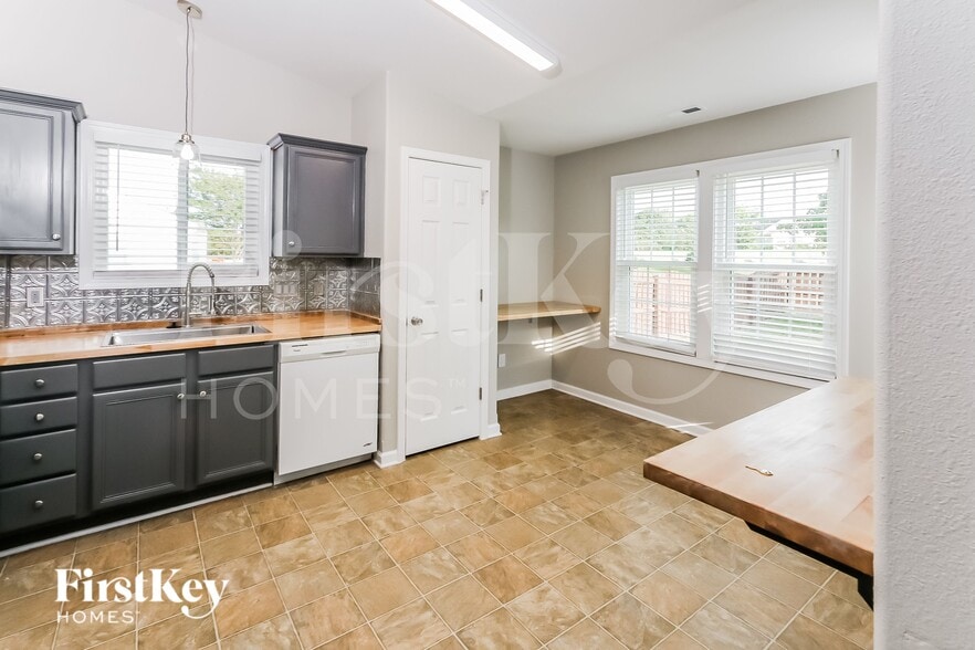 Building Photo - 10234 Orchard Grass Ct