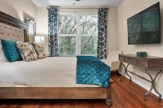 Master Bedroom/TV/Chair - 60 Fenwick Hall Aly