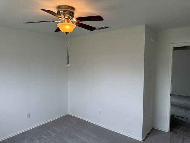 Building Photo - TWO WEEKS FREE RENT!!!!! Newly Remodeled K...