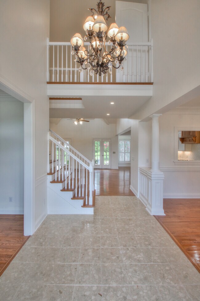 Building Photo - 4335 N Chapel Rd