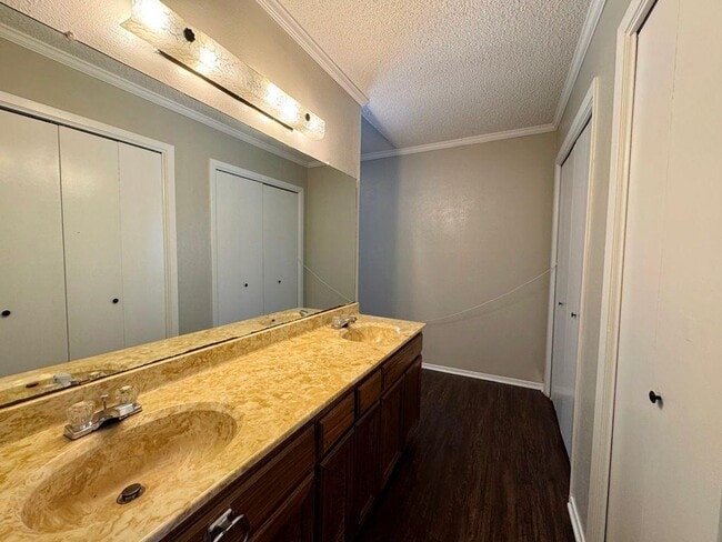 Building Photo - 1107 Spearson Ln