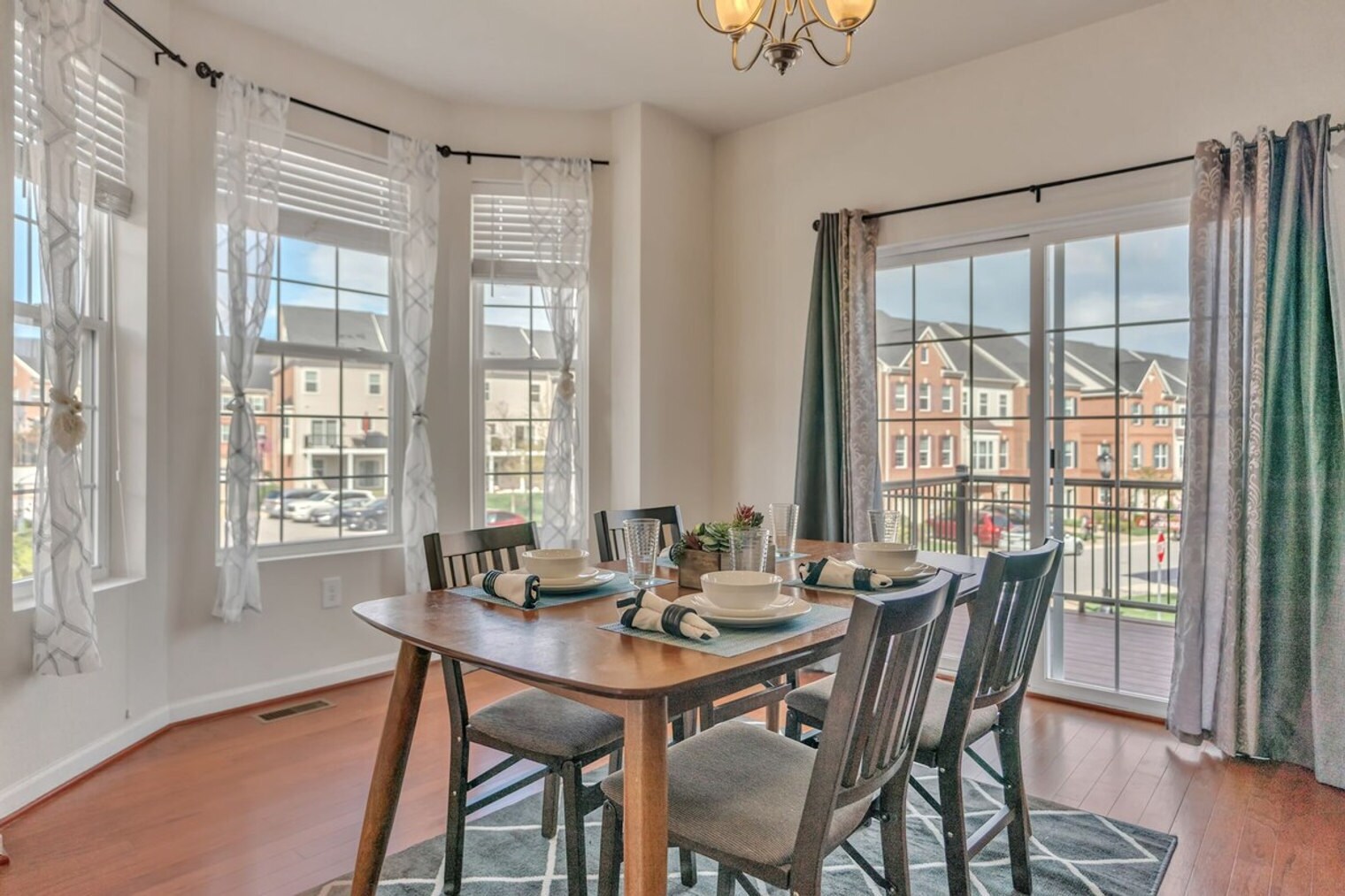 Building Photo - 7980 Blue Stream Dr