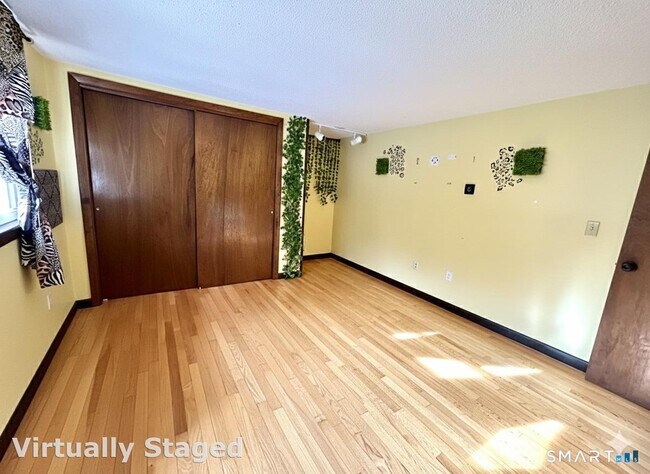 Building Photo - 24 Kellogg Rd