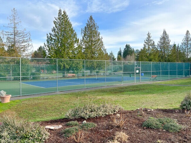 Building Photo - Charming 3bd/2bth Rambler in Tam o'Shanter in Redmond $3,795/mo