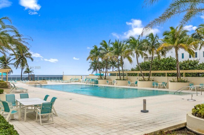 Building Photo - 2501 S Ocean Dr